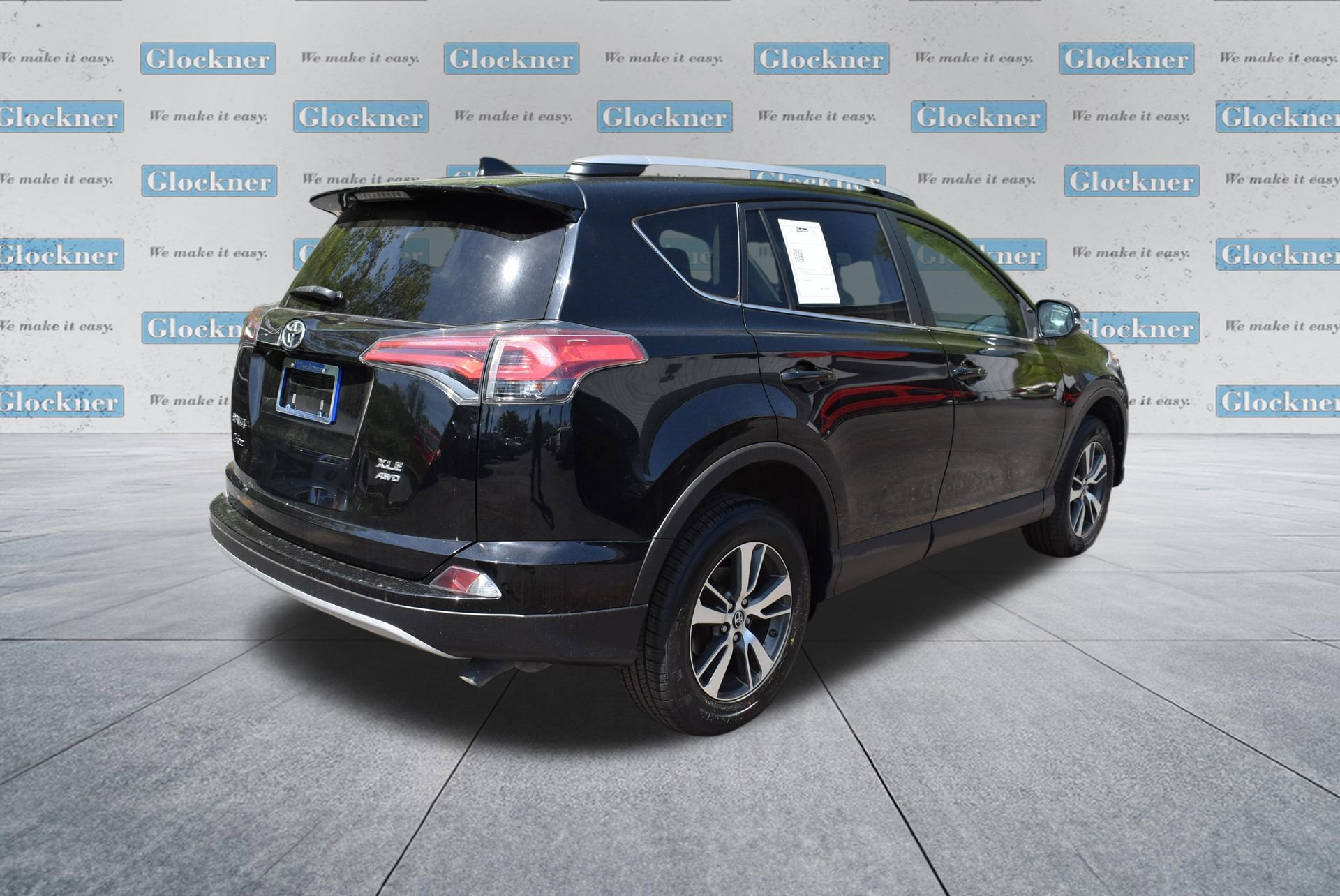 Used 2018 Toyota RAV4 XLE w/ Plus Extra Value Package AWD/4WD image 6