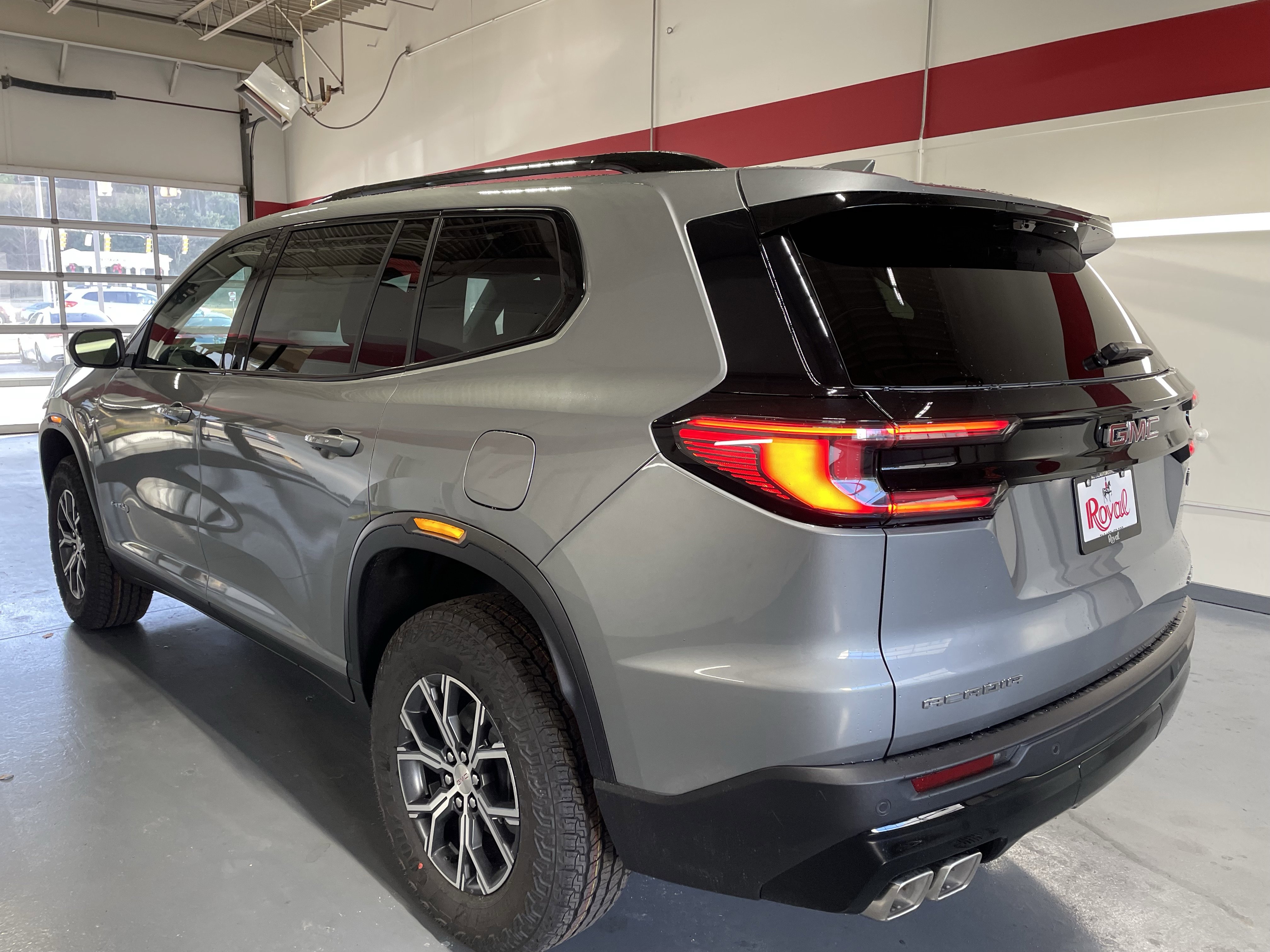 New 2026 GMC Acadia AT4 w/ Luxury Package image 6