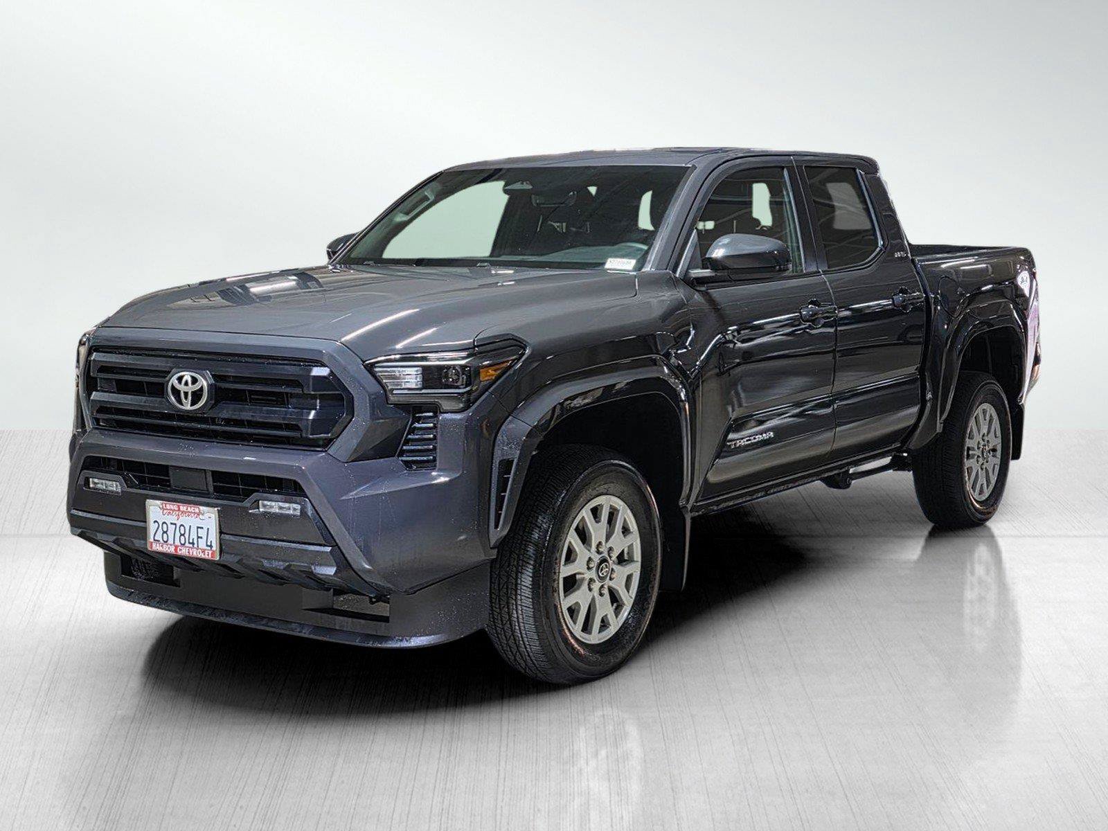 Used 2025 Toyota Tacoma SR5 AWD/4WD image 3