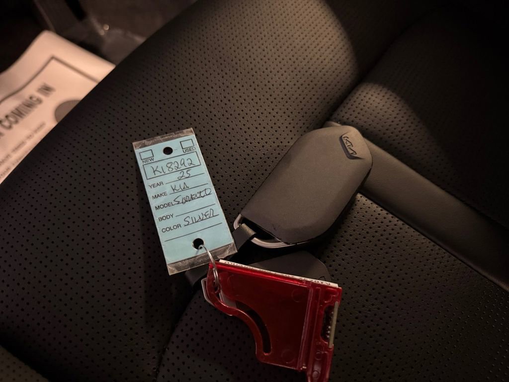 Certified 2025 Kia Sorento S image 32