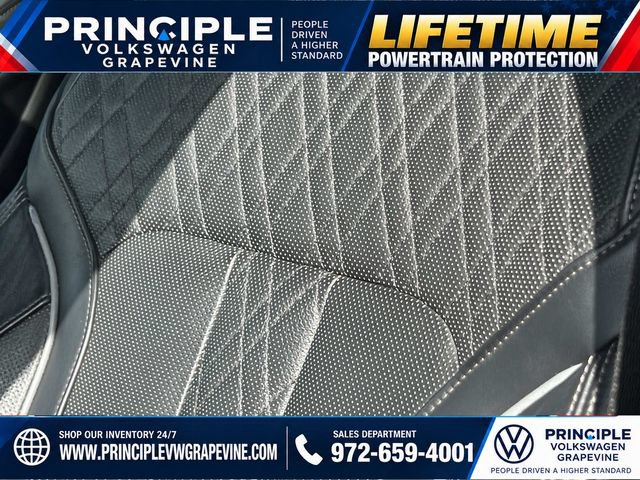Used 2021 BMW 740i w/ Premium Package RWD image 14