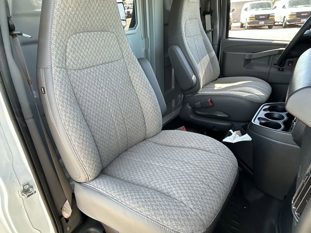 New 2025 GMC Savana 3500 Work Van w/ Power Convenience Package image 27