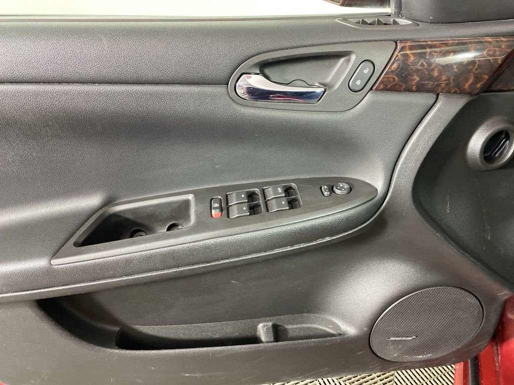 Used 2015 Chevrolet Impala LTZ image 21