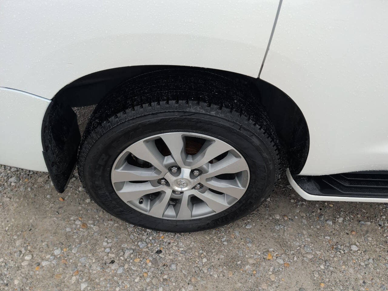 Used 2016 Toyota Sequoia Limited AWD/4WD image 10