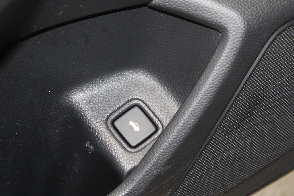 Used 2020 Honda Accord EX image 10