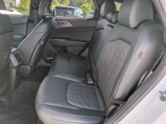 Used 2024 Kia Sportage X-Line w/ X-Line Premium Package AWD/4WD image 16