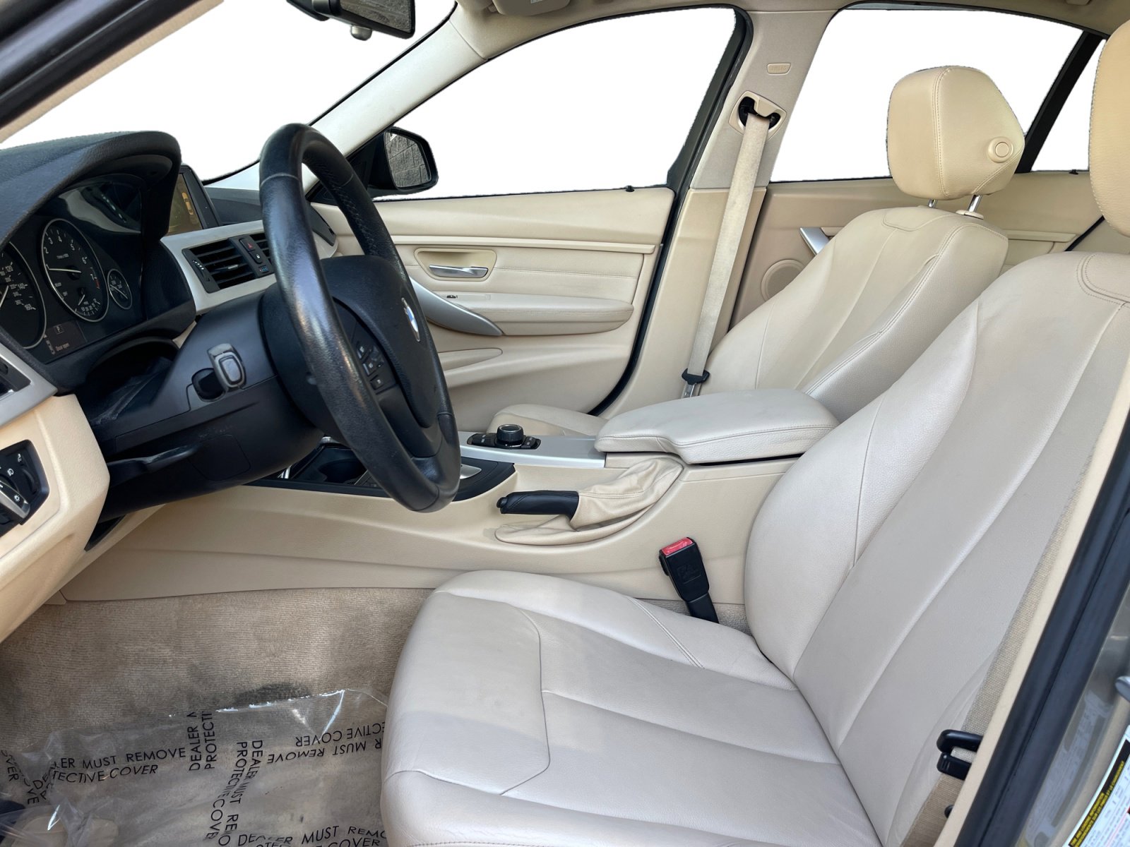 Used 2016 BMW 320i Sedan RWD image 9