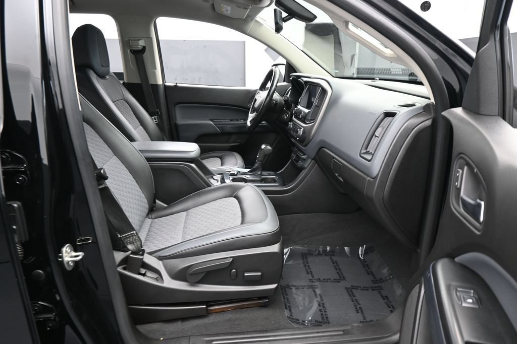 Used 2019 Chevrolet Colorado Z71 RWD image 39
