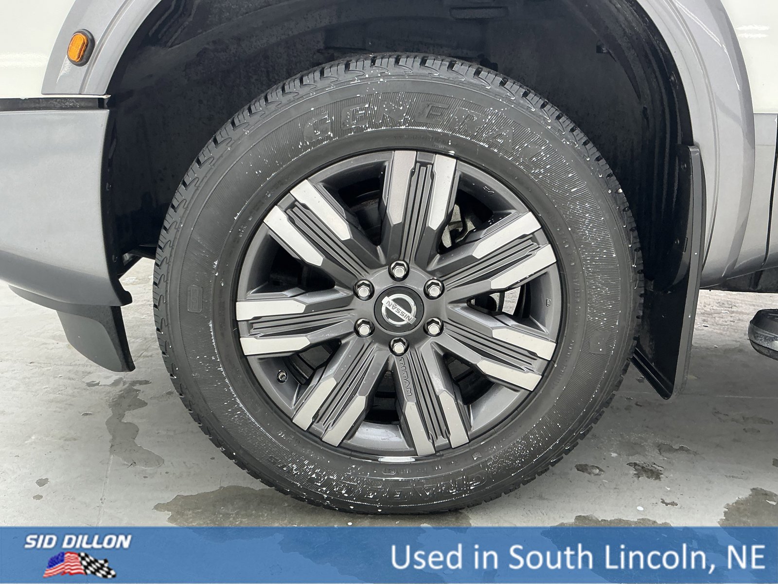 Used 2022 Nissan Titan Platinum Reserve w/ Moonroof Package image 18