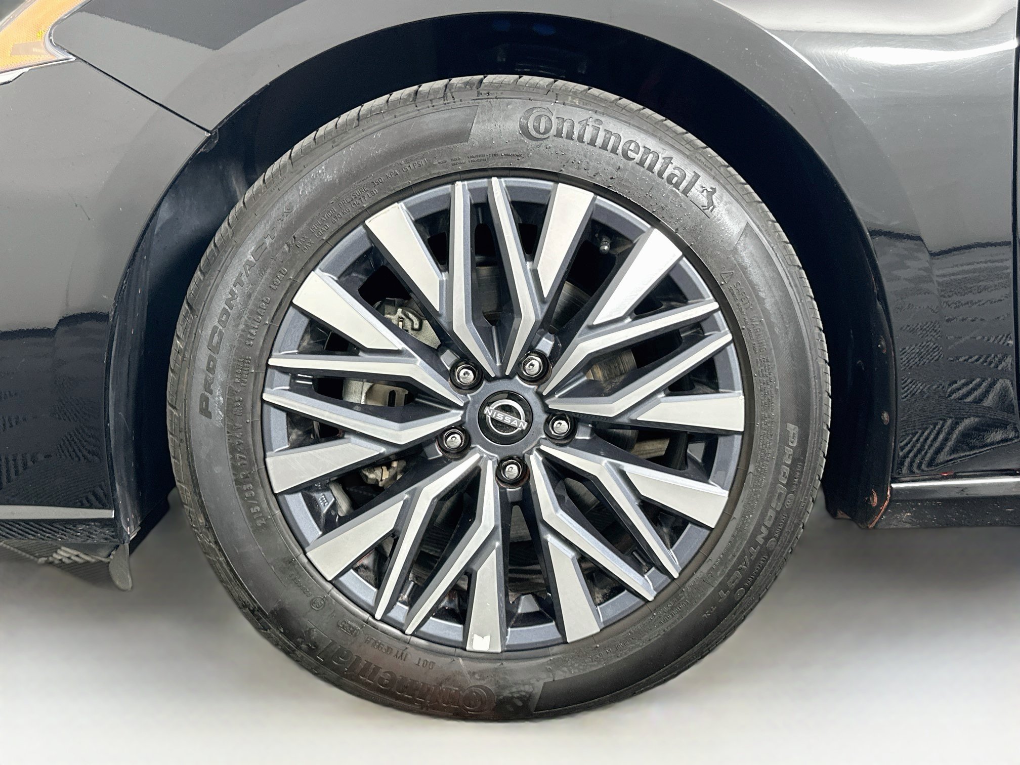 Used 2025 Nissan Altima 2.5 SV FWD image 11