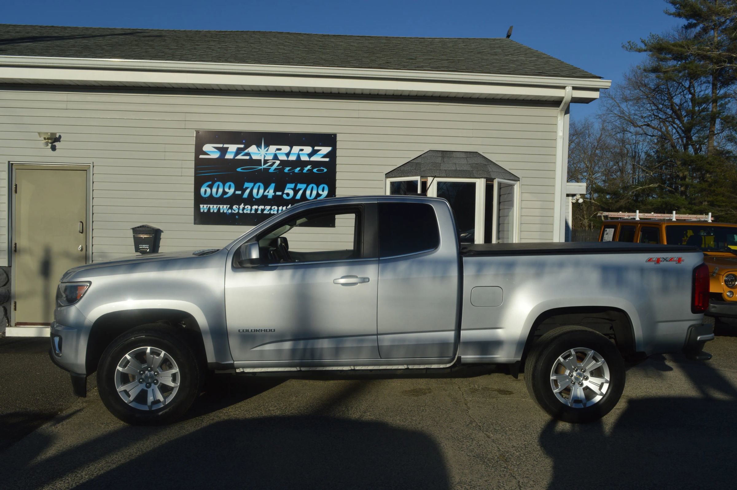 Used 2018 Chevrolet Colorado LT w/ LT Convenience Package image 2