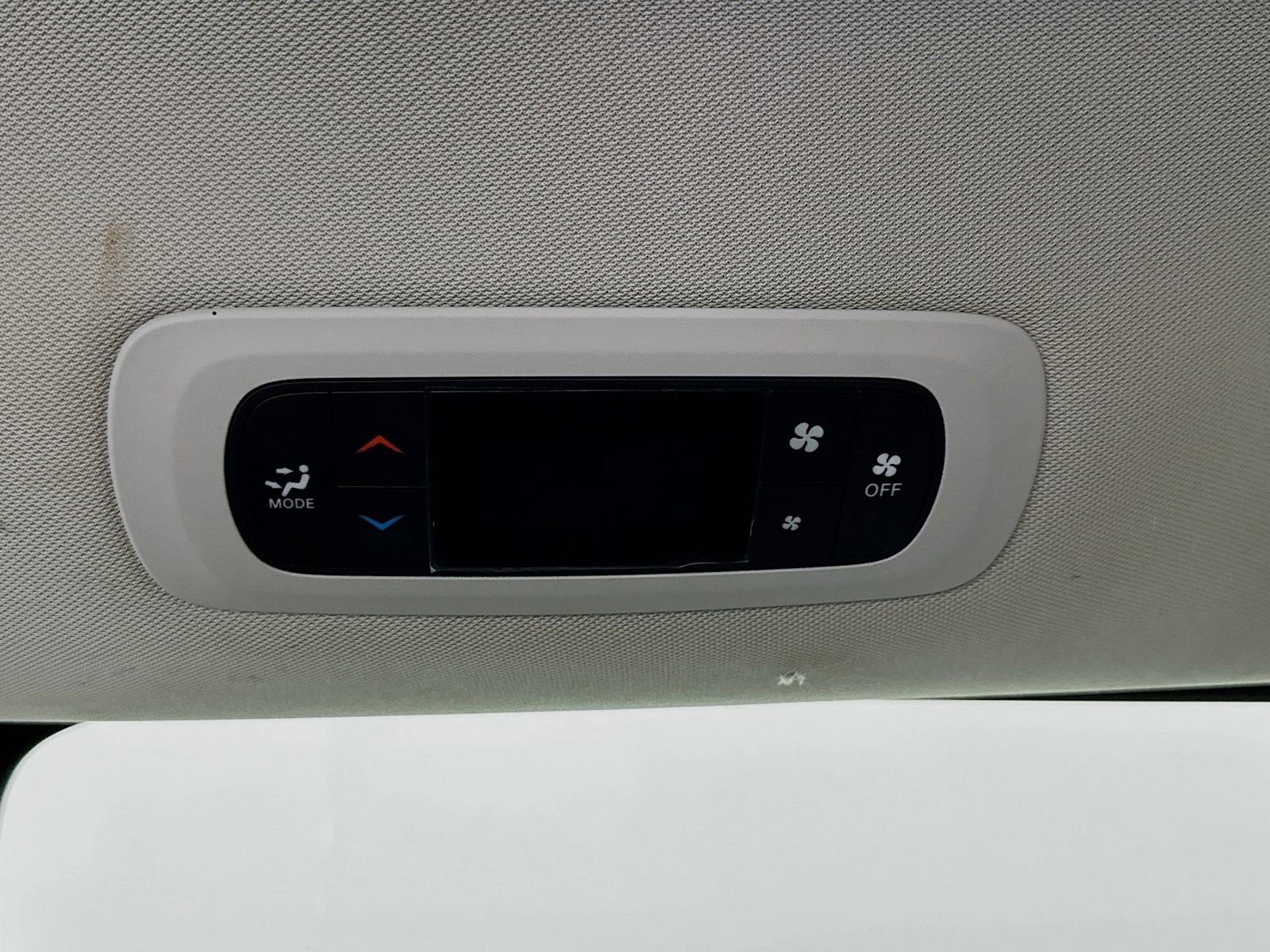 Used 2023 Chrysler Voyager LX FWD image 24