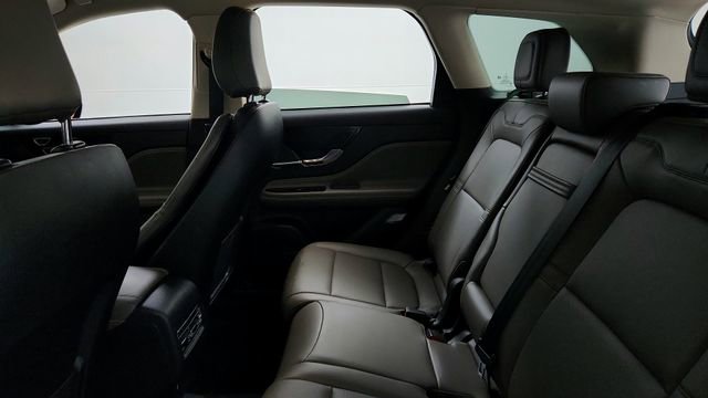 Used 2023 Lincoln Corsair AWD w/ Equipment Group 101A image 18