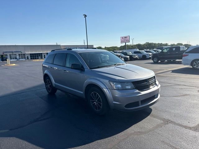 Used 2018 Dodge Journey SE w/ Blacktop Package FWD image 8