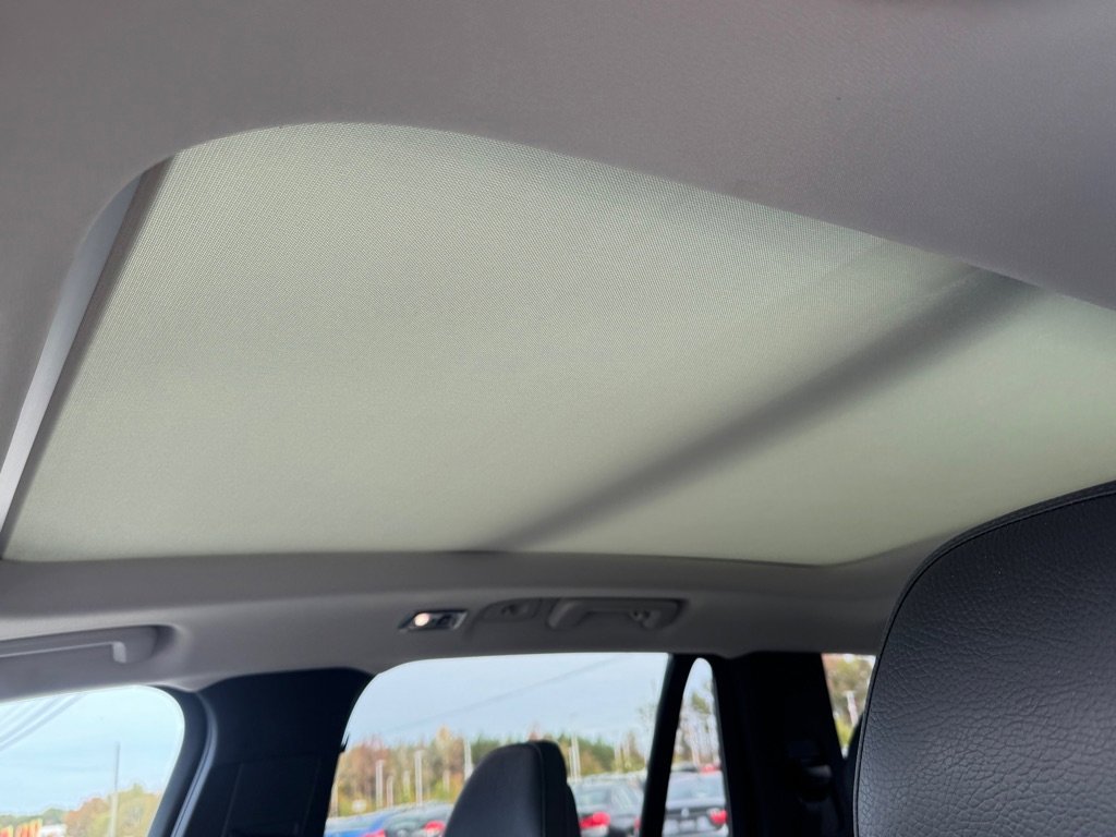 Used 2016 Volvo XC90 T6 Momentum image 18