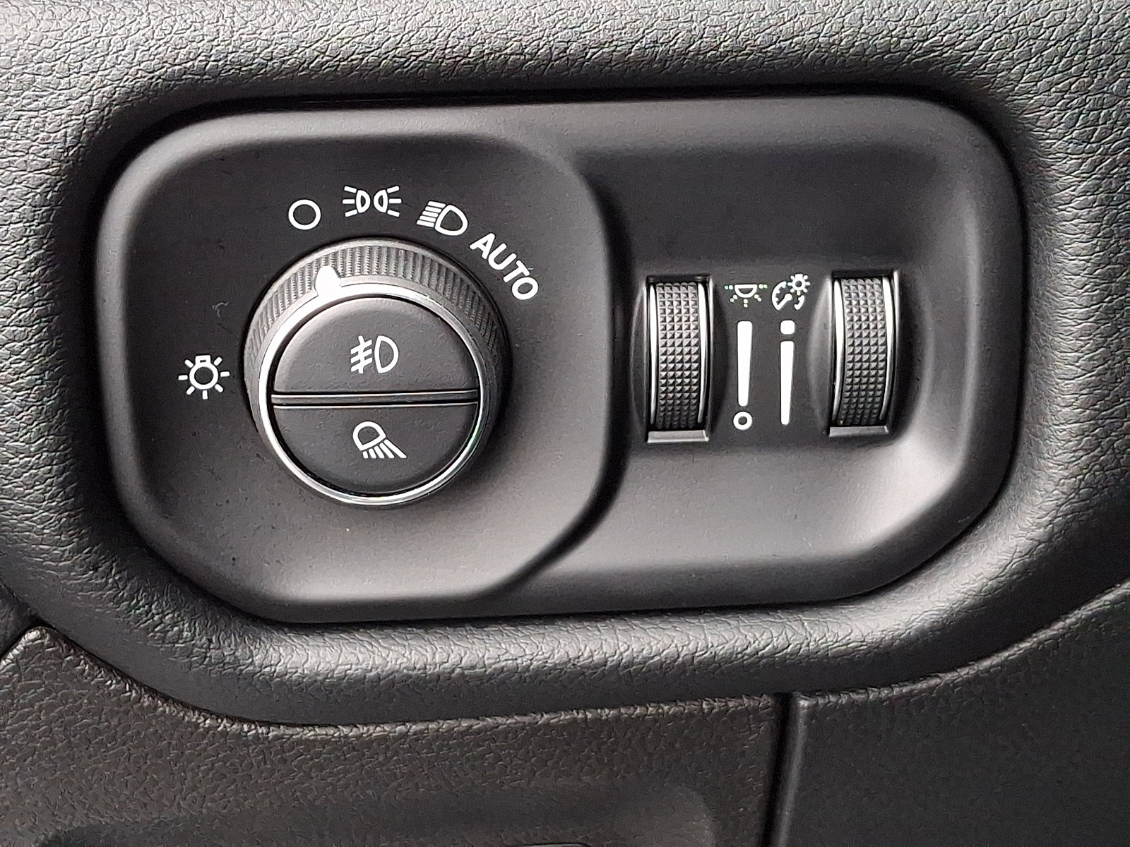 Used 2022 RAM 1500 Laramie image 27