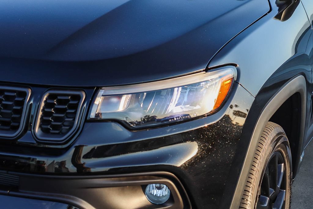 New 2026 Jeep Compass Latitude AWD/4WD image 5