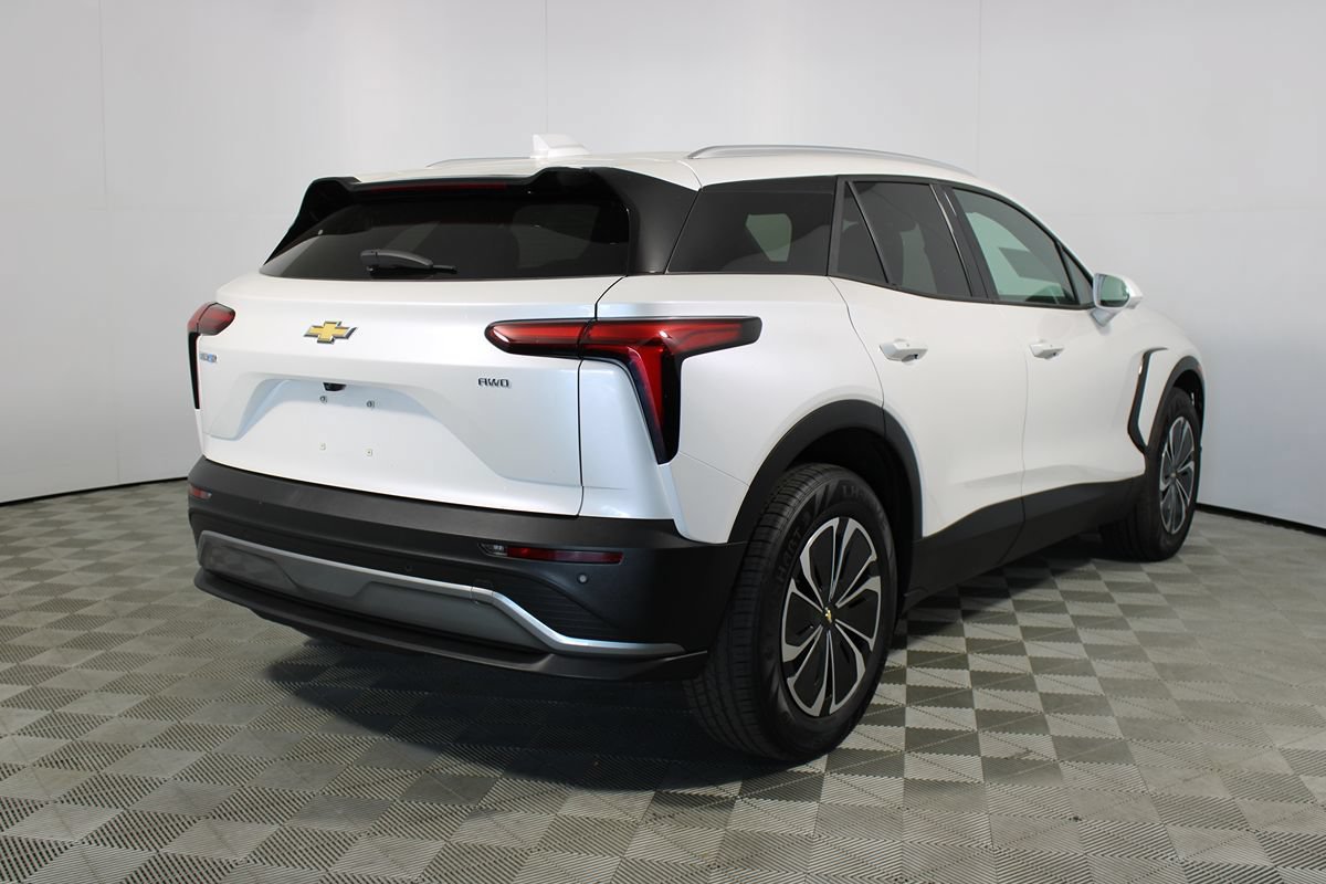 Used 2024 Chevrolet Blazer EV LT AWD/4WD image 6