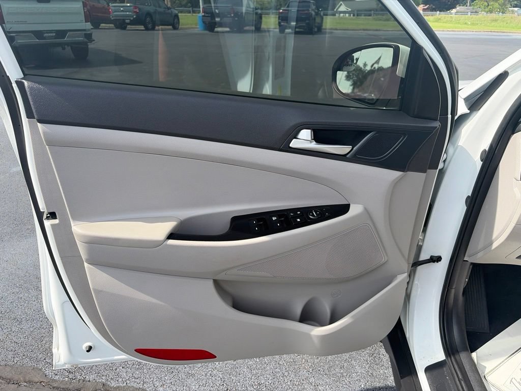 Used 2020 Hyundai Tucson SE FWD image 14