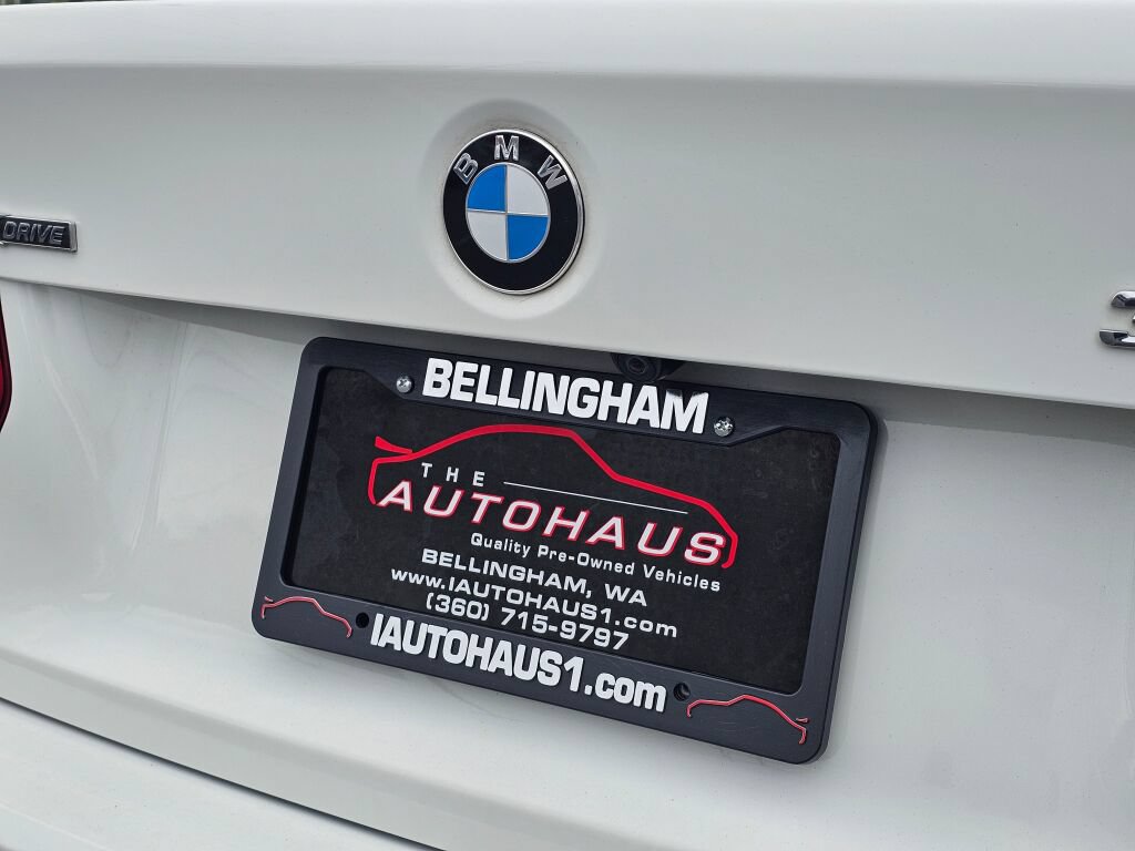 Used 2016 BMW 320i xDrive Sedan AWD/4WD image 14