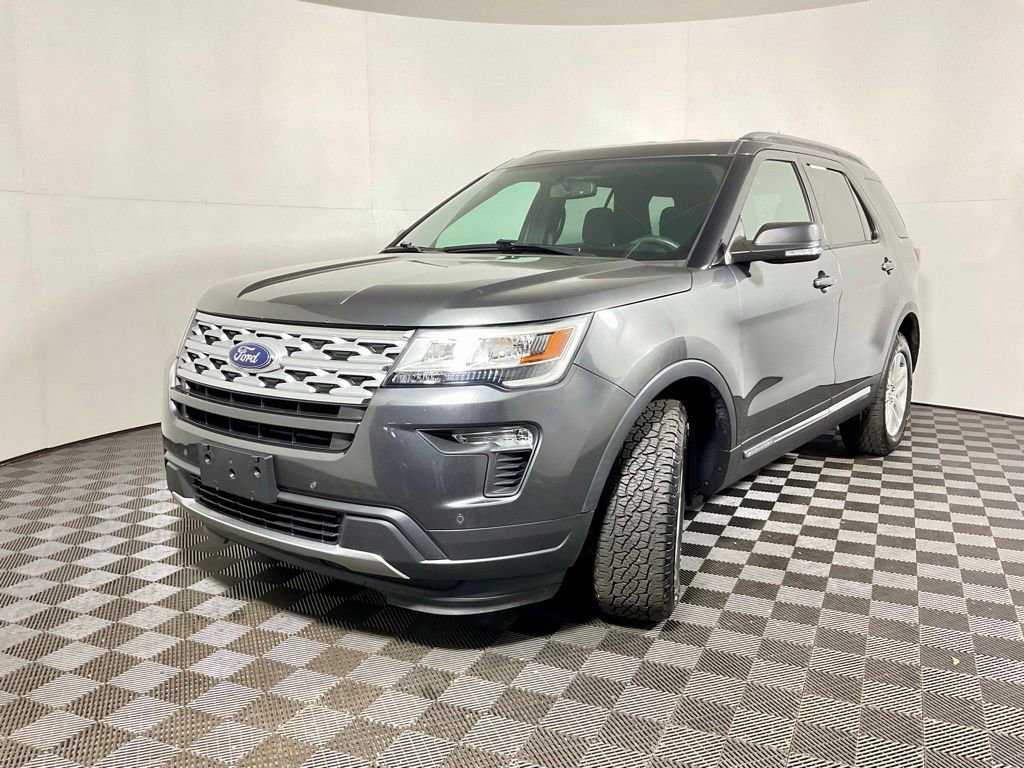 Used 2019 Ford Explorer XLT w/ Equipment Group 201A AWD/4WD image 2