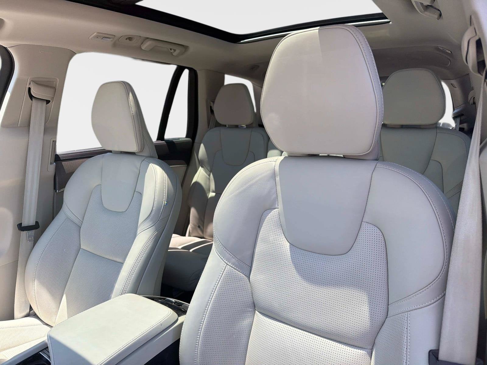 Used 2025 Volvo XC90 T8 Ultra w/ Protection Package Premier AWD/4WD image 20