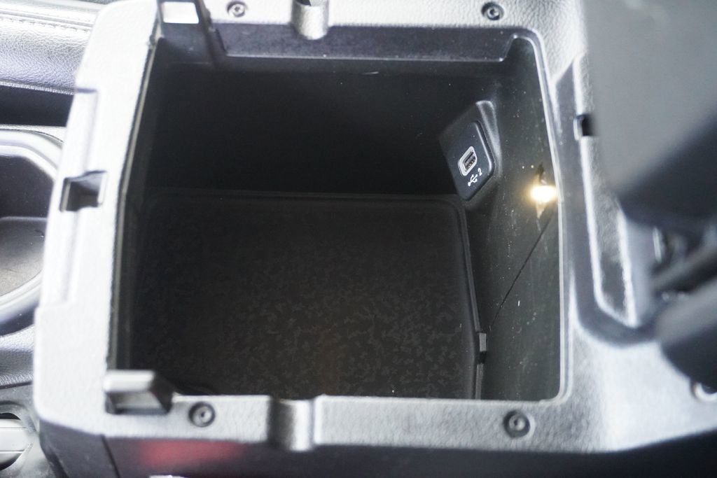 Used 2018 Jeep Wrangler Unlimited Sahara image 23