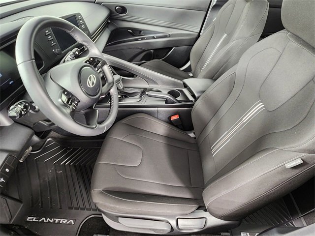Certified 2025 Hyundai Elantra Sport image 10