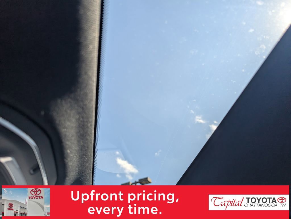 Used 2026 Jeep Cherokee Overland w/ Trailer Tow Group AWD/4WD image 25