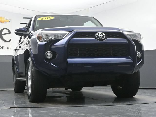 Used 2019 Toyota 4Runner SR5 Premium AWD/4WD image 3