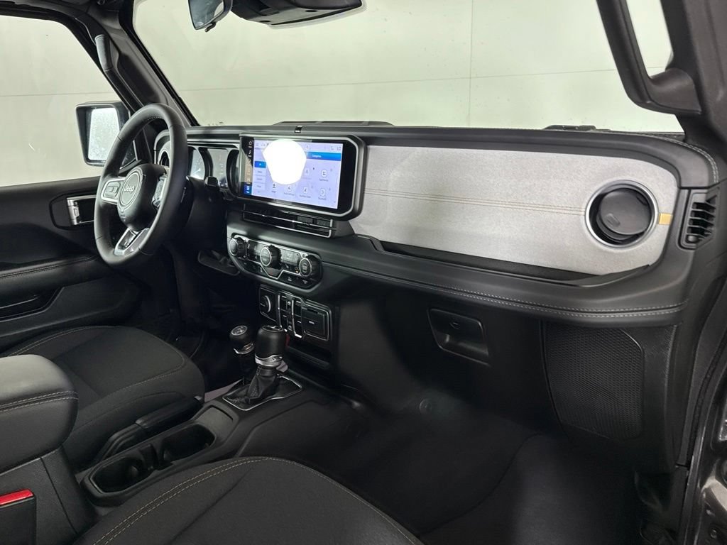 Certified 2025 Jeep Wrangler Unlimited Sahara AWD/4WD image 47