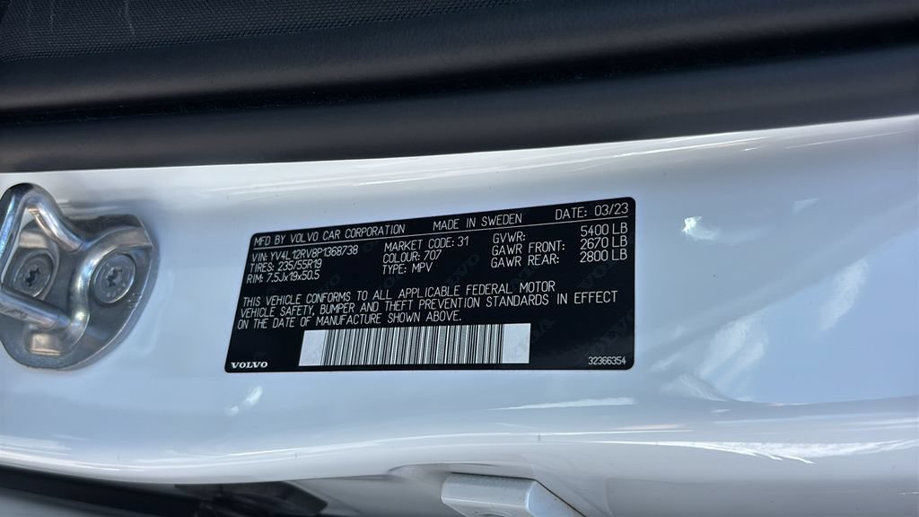 Certified 2023 Volvo XC60 B5 Core w/ Climate Package AWD/4WD image 33