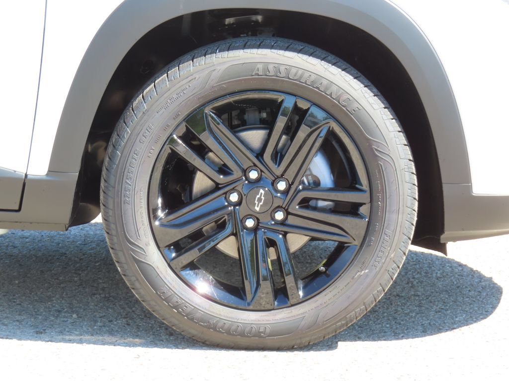 New 2026 Chevrolet Trax ACTIV w/ Driver Confidence Package FWD image 17