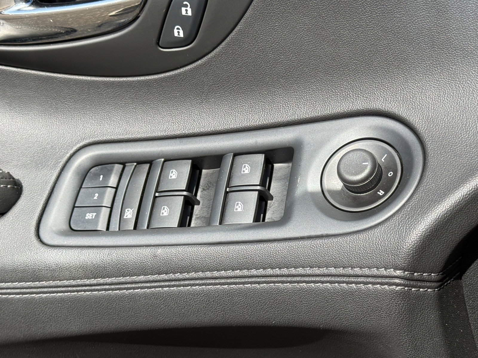 Used 2016 Buick LaCrosse Leather FWD image 24