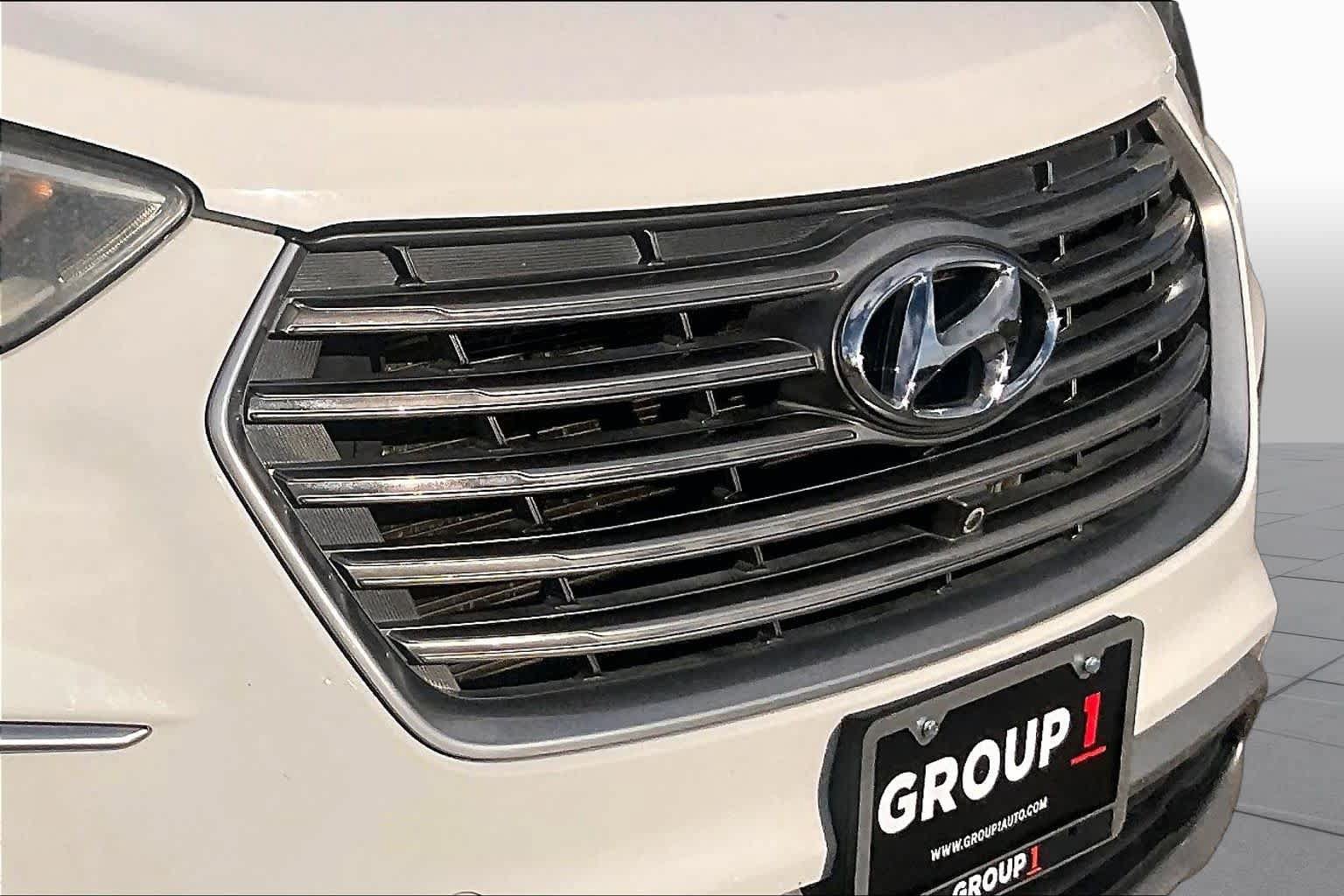 Used 2017 Hyundai Santa Fe Limited FWD image 26