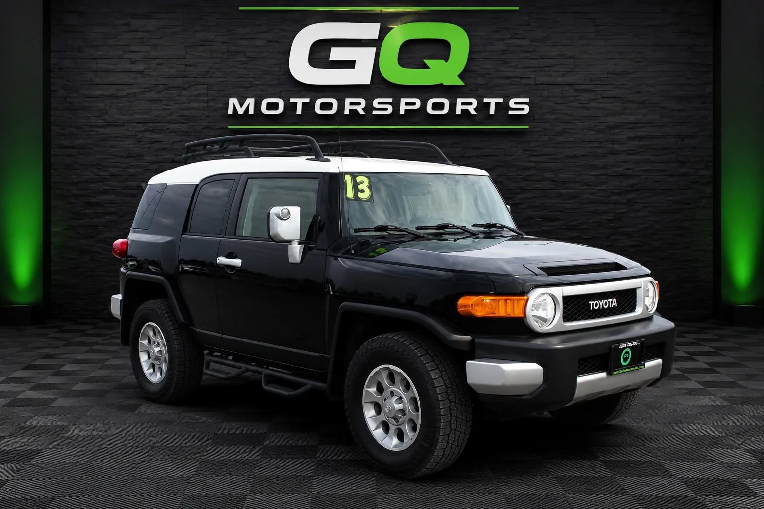 Used 2013 Toyota FJ Cruiser 4WD w/ Upgrade Pkg image 1