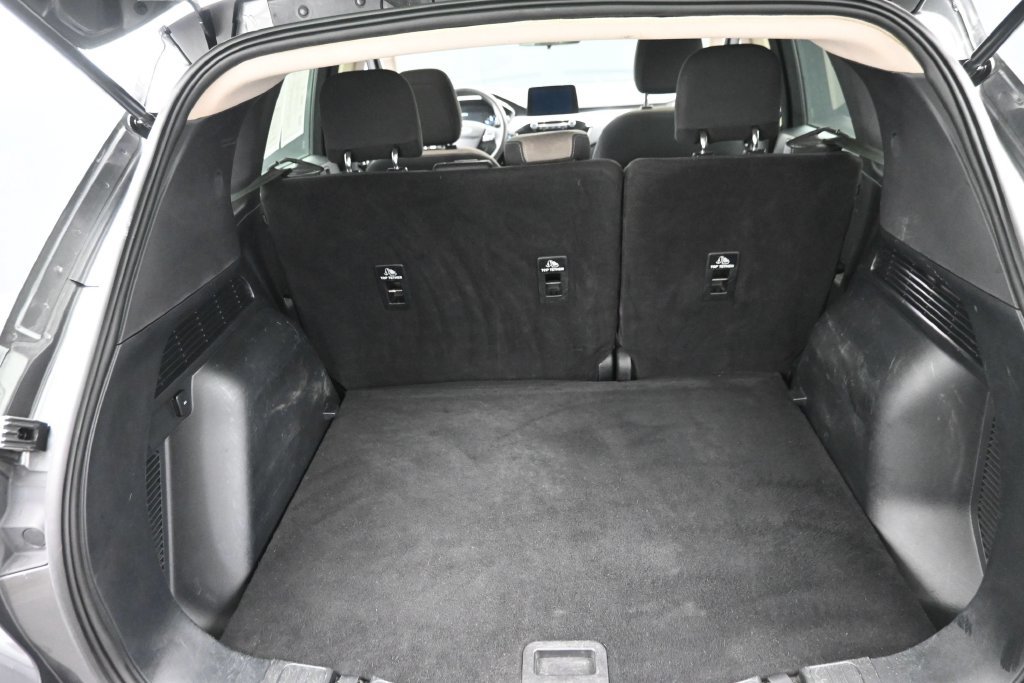 Used 2020 Ford Escape SE FWD image 11