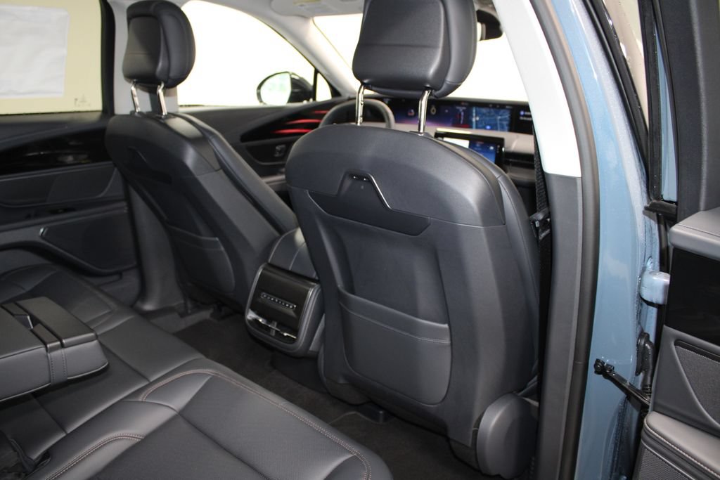 New 2026 Lincoln Nautilus Premier AWD/4WD image 30