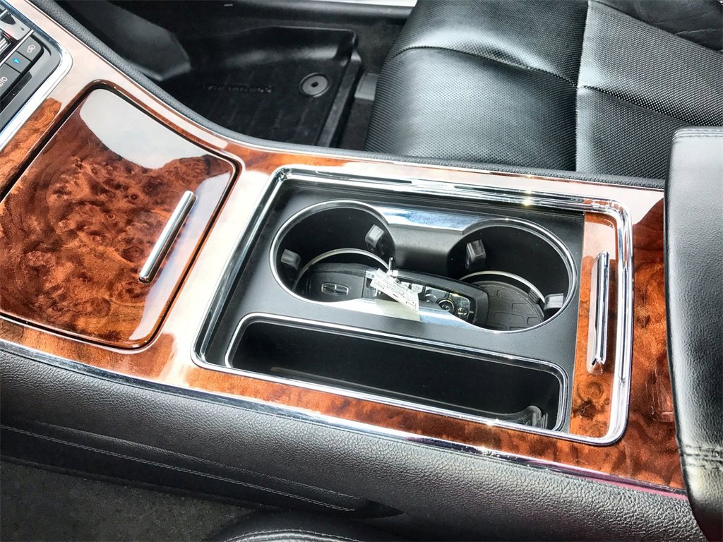 Used 2020 Lincoln Continental Standard w/ Premium Package image 21