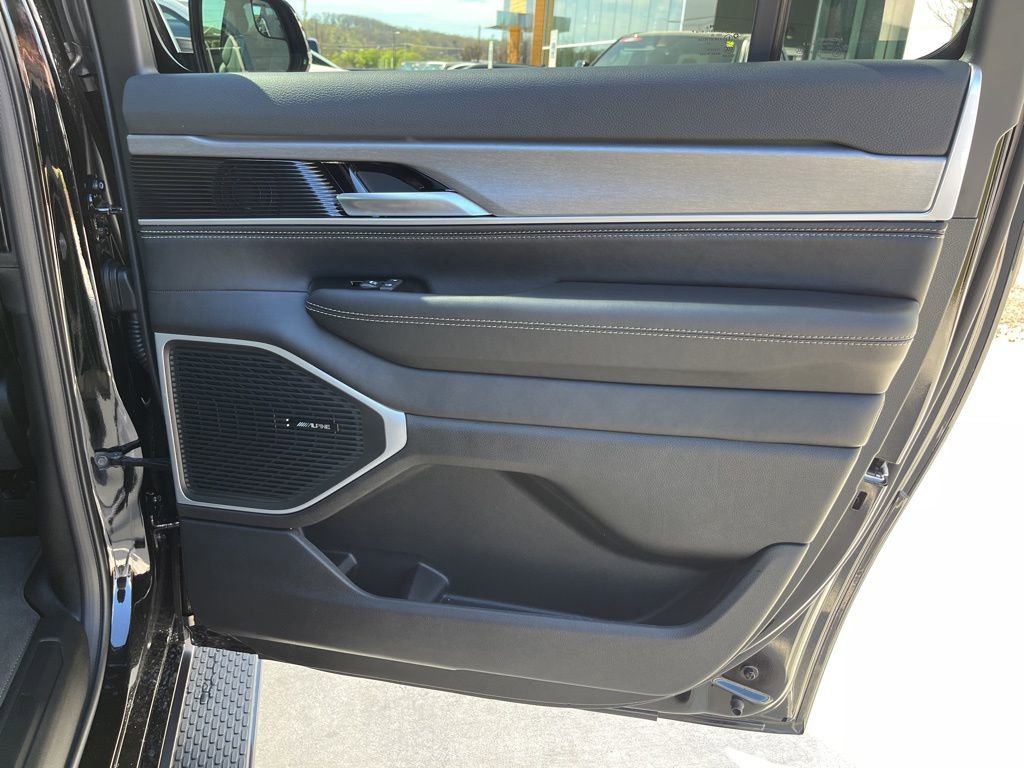 New 2026 Jeep Grand Wagoneer L 4WD image 27