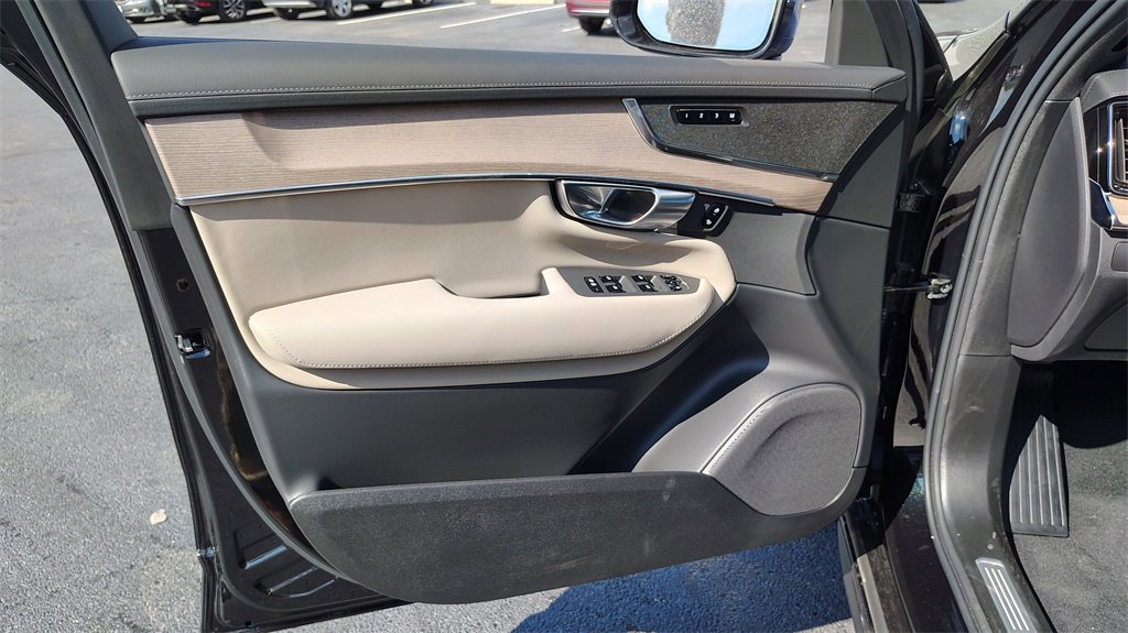 New 2026 Volvo XC90 B6 Core image 7