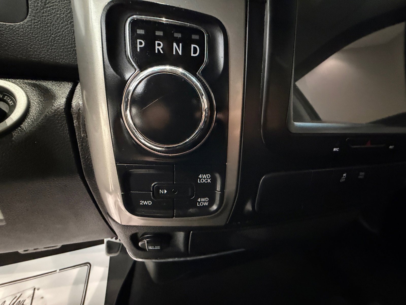 Used 2017 RAM 1500 Classic SLT AWD/4WD image 22