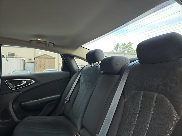 Used 2016 Chrysler 200 Limited w/ Anniversary Edition FWD image 15