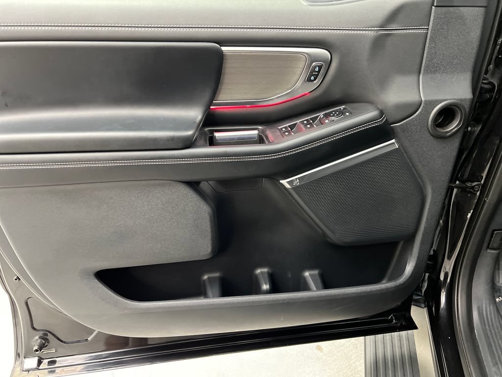 Used 2025 Ford Expedition Max Platinum AWD/4WD image 14