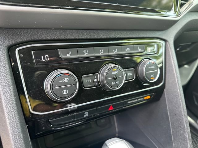 Certified 2023 Volkswagen Atlas Cross Sport SEL image 22