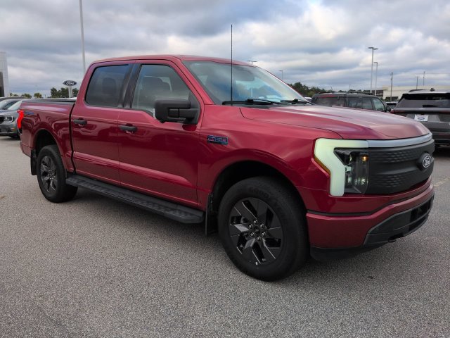 Used 2024 Ford F150 Lightning XLT AWD/4WD image 2