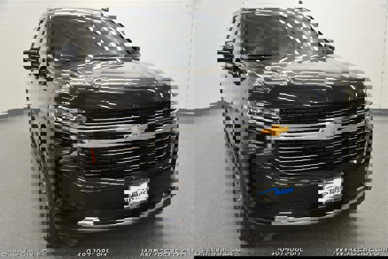 Used 2021 Chevrolet Suburban LT RWD image 6