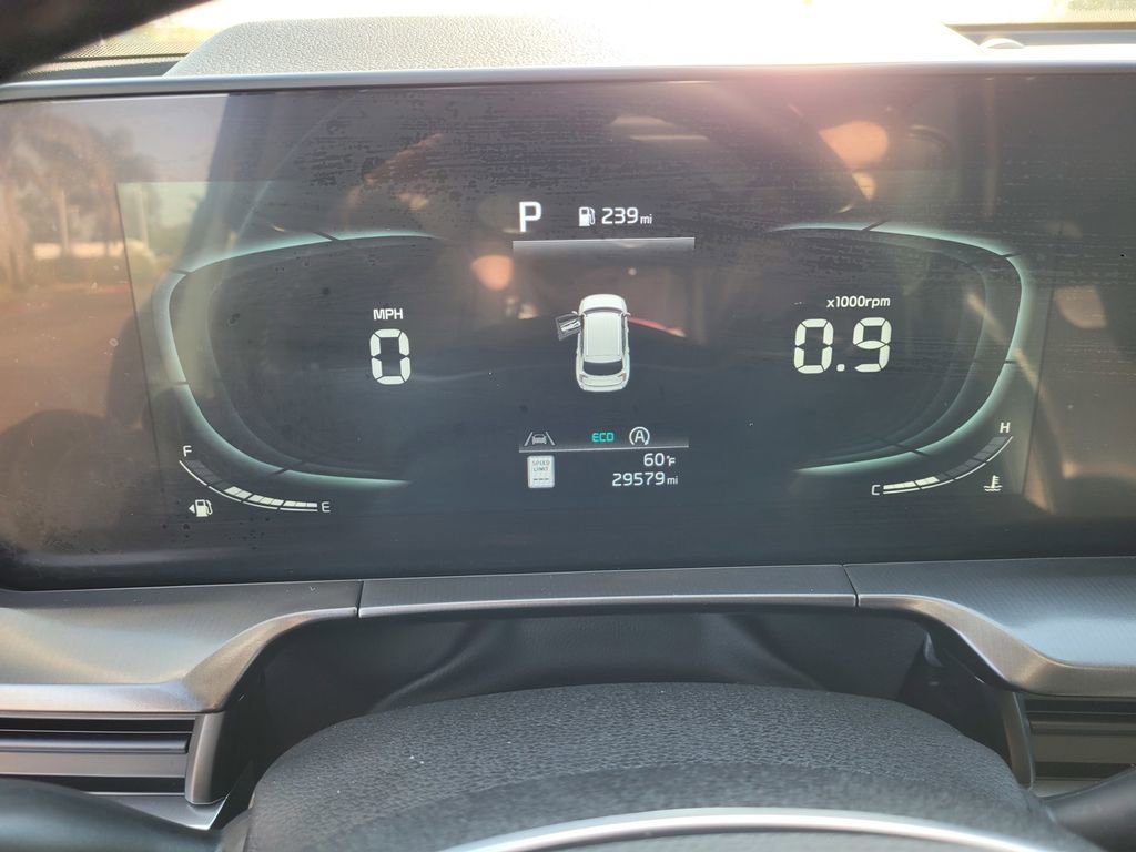 Used 2024 Kia Telluride LX FWD image 24