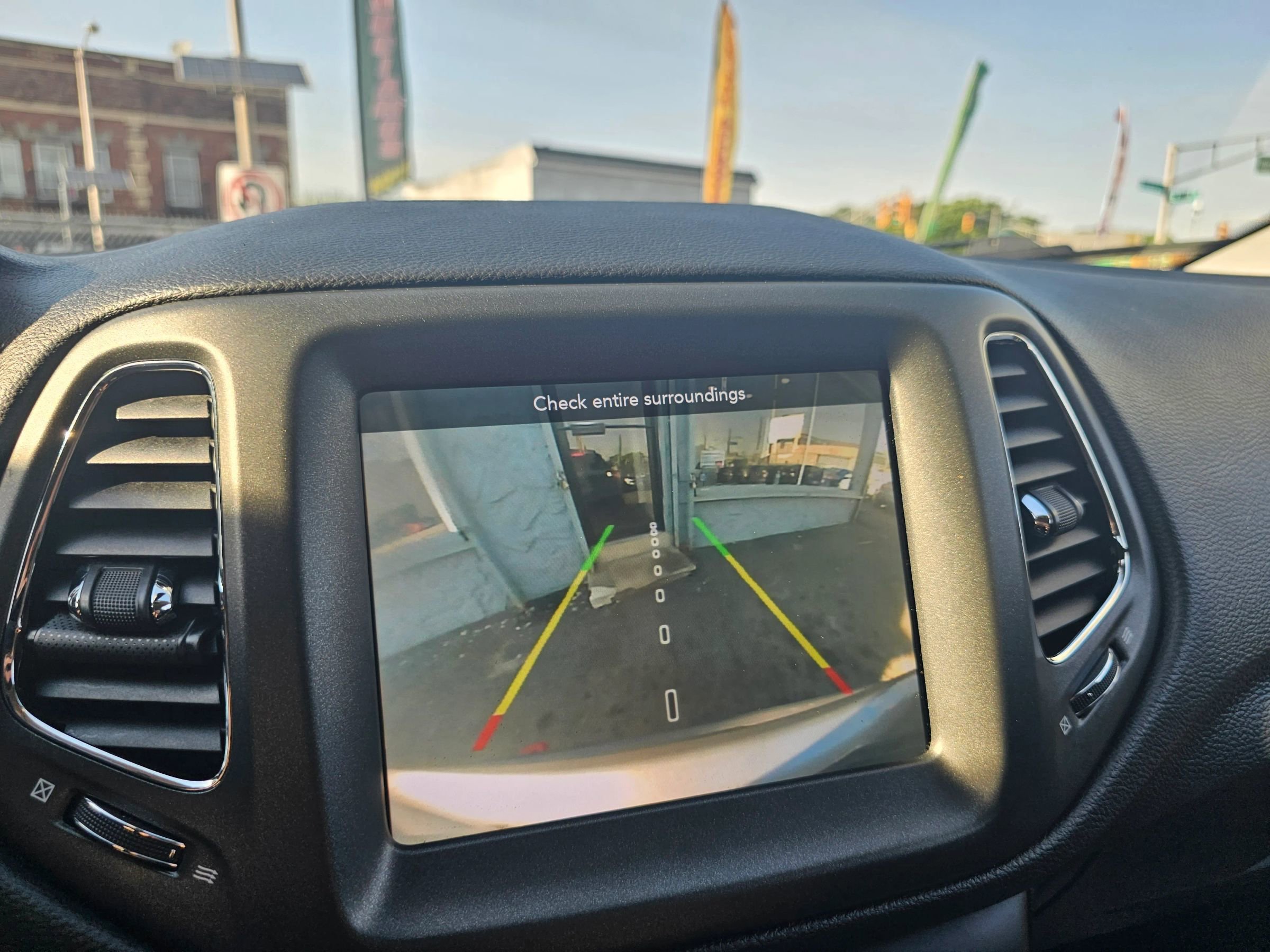 Used 2020 Jeep Compass Trailhawk AWD/4WD image 25