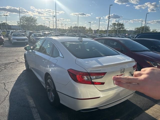 Used 2018 Honda Accord EX image 2